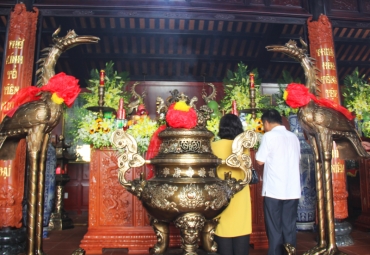 Inauguration of Le Tu Kim Long Ancestral Shrine