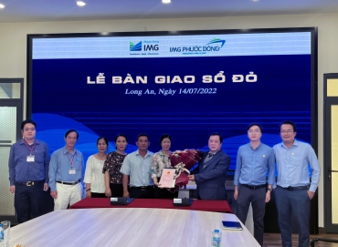 Phuoc Dong Port Industrial Park accompanies social security work in Long An