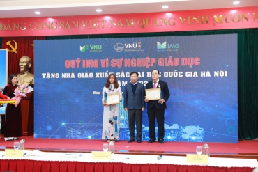 IMG Foundation for Education awarded the title of Outstanding Teacher of VNU worth 400 million VND
