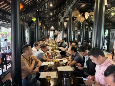 leaders of img hue investment joint stock company met and connected with press agencies to provide information