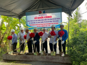 tx  go cong  to chuc le khoi cong xay dung cau giao thong nong thon xa long chanh